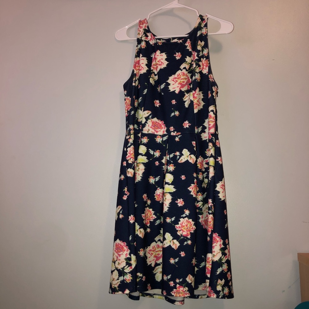 CUT OUT FLORAL DRESS